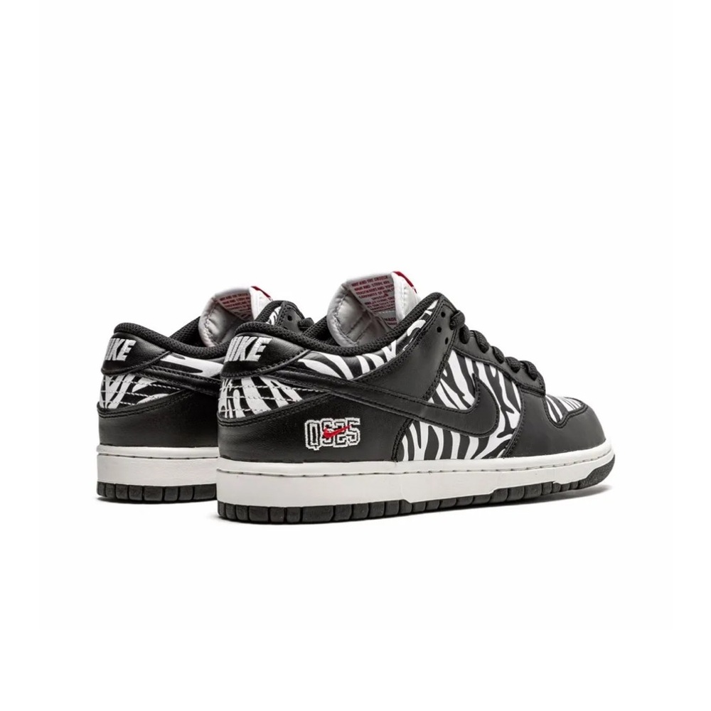 Brand New Nike SB Zebra dunk low sneakers in box - Picture 5 of 11
